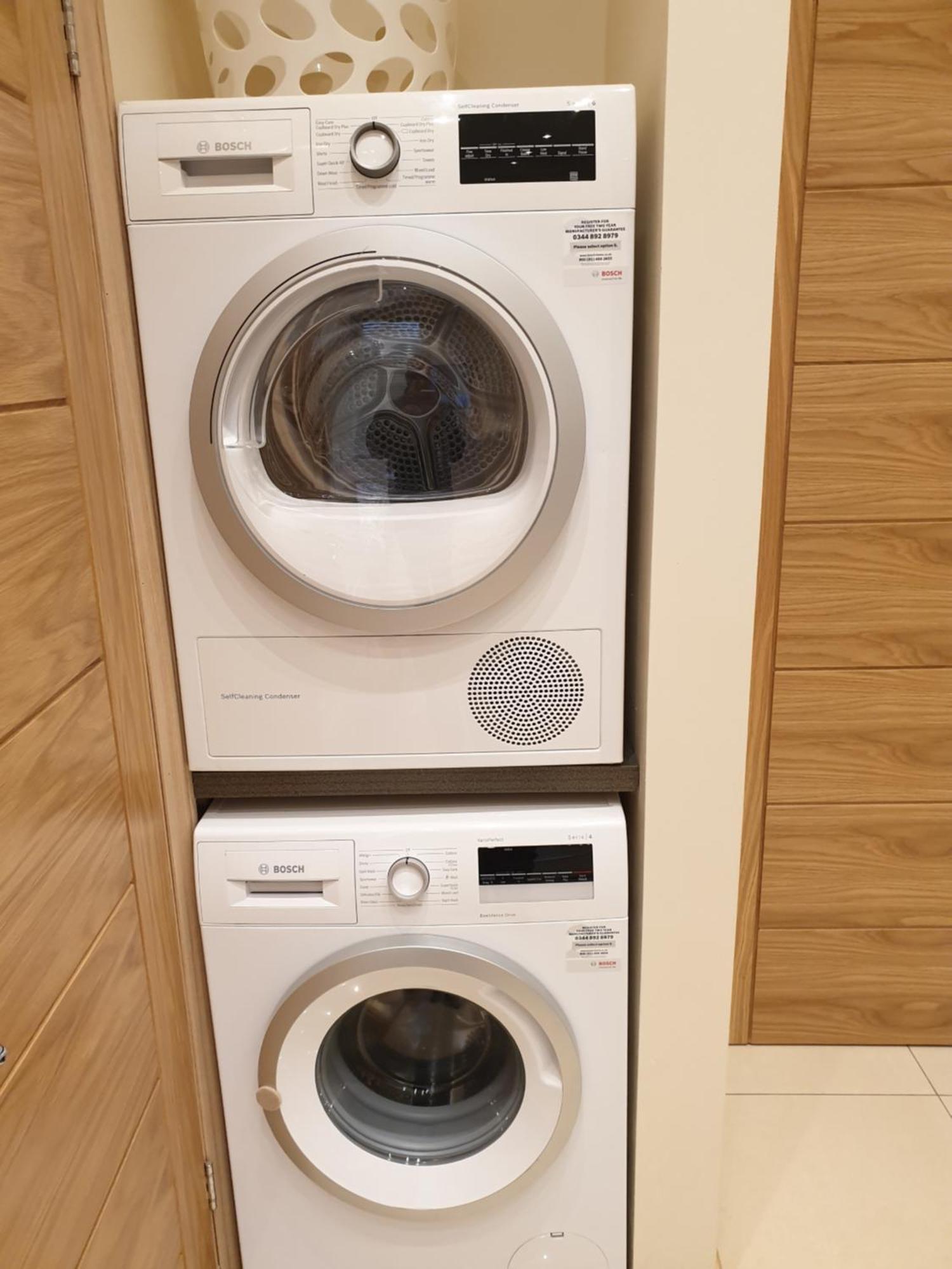 London Luxury Apartments 3 Bedroom Sleeps 8 With 3 Bathrooms 5 Mins Walk To Tube Station Free Parking Ilford Exterior foto